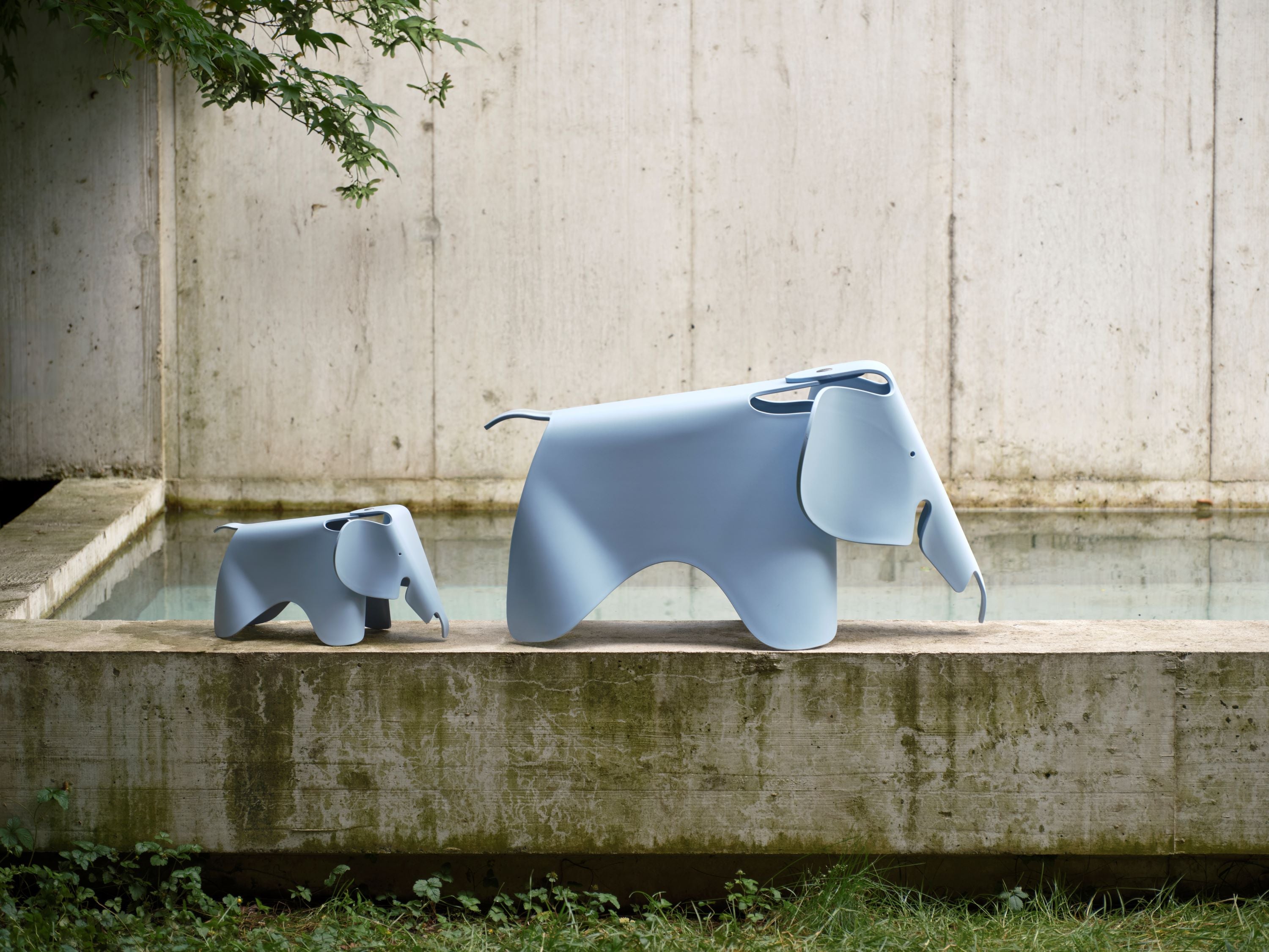 Eames Elephant Small Large Sea Blue
