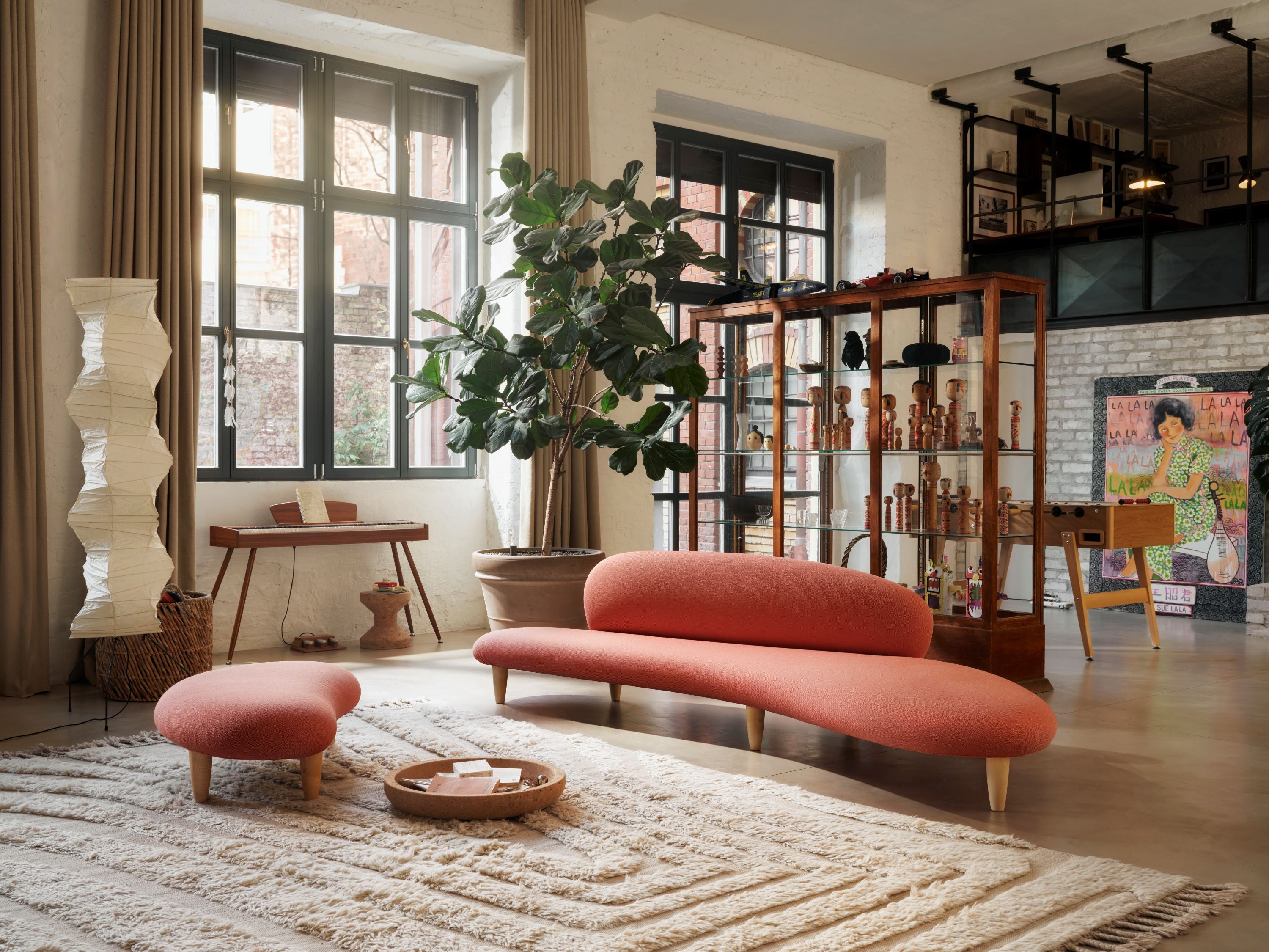Freeform_Sofa_Ottoman insitu2