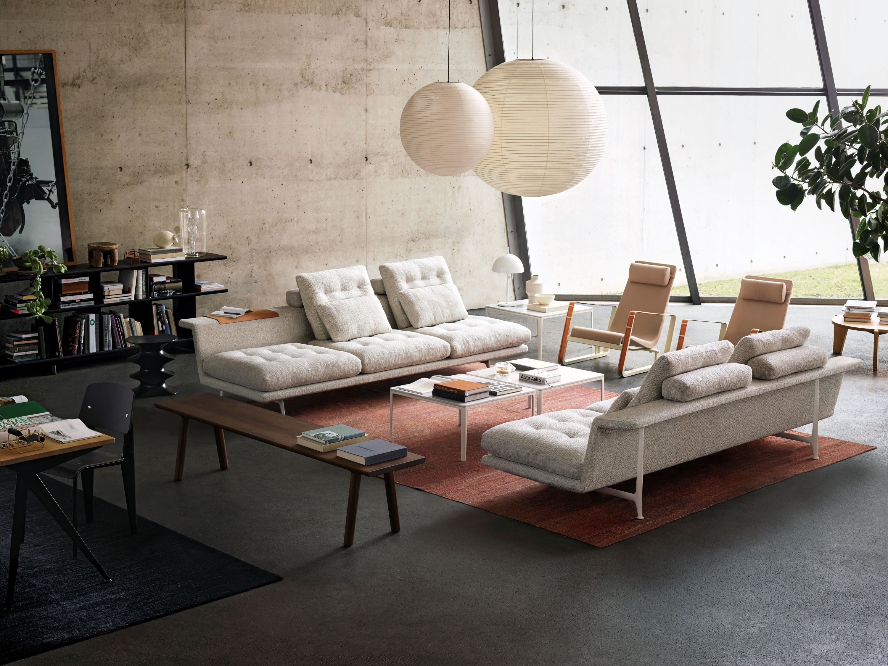 Grand_Sofa_Cite_Plate_Table_Gueridon_Bas_Akari_Light_Sculpture