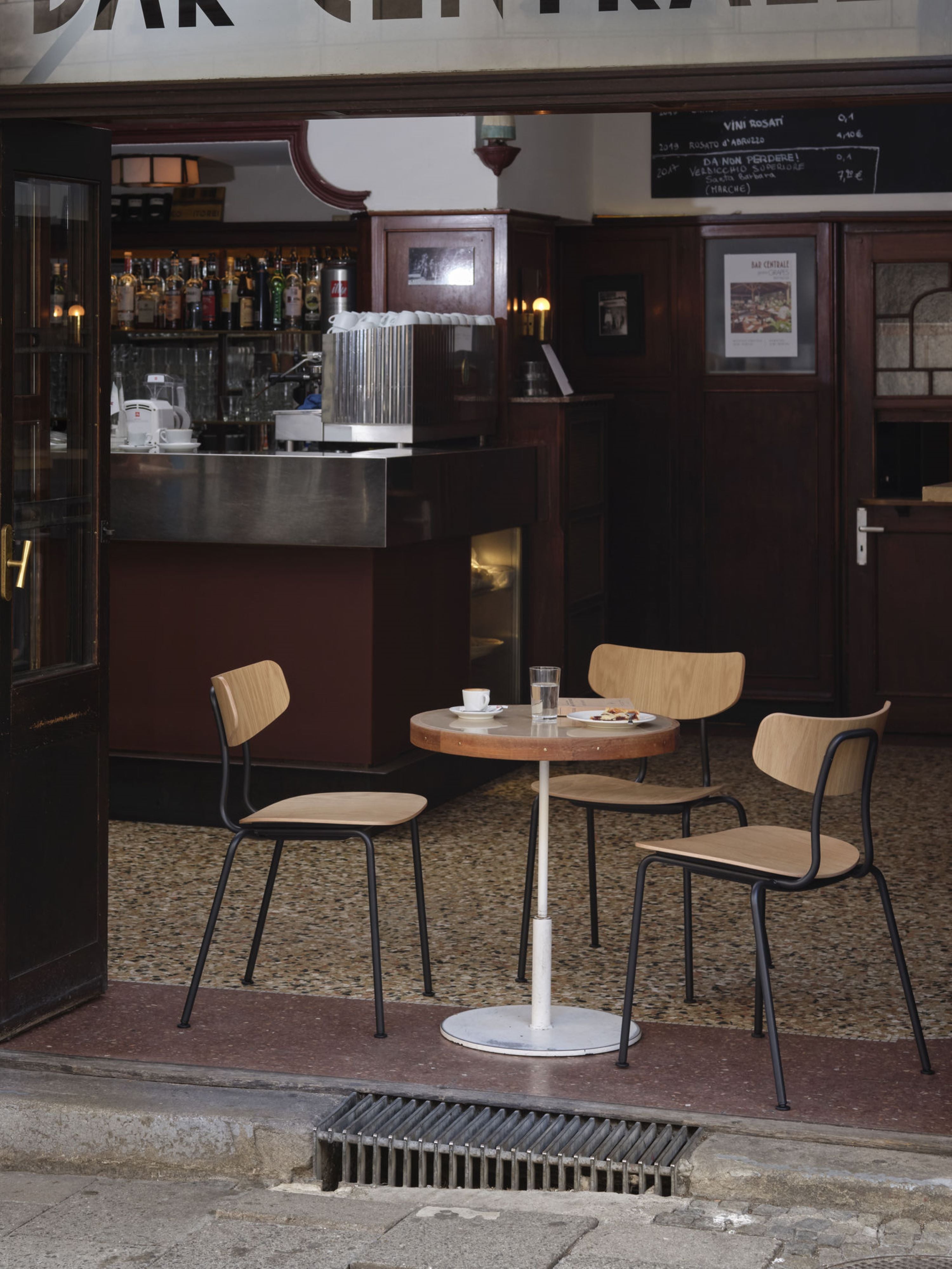 Moca_bar_setting