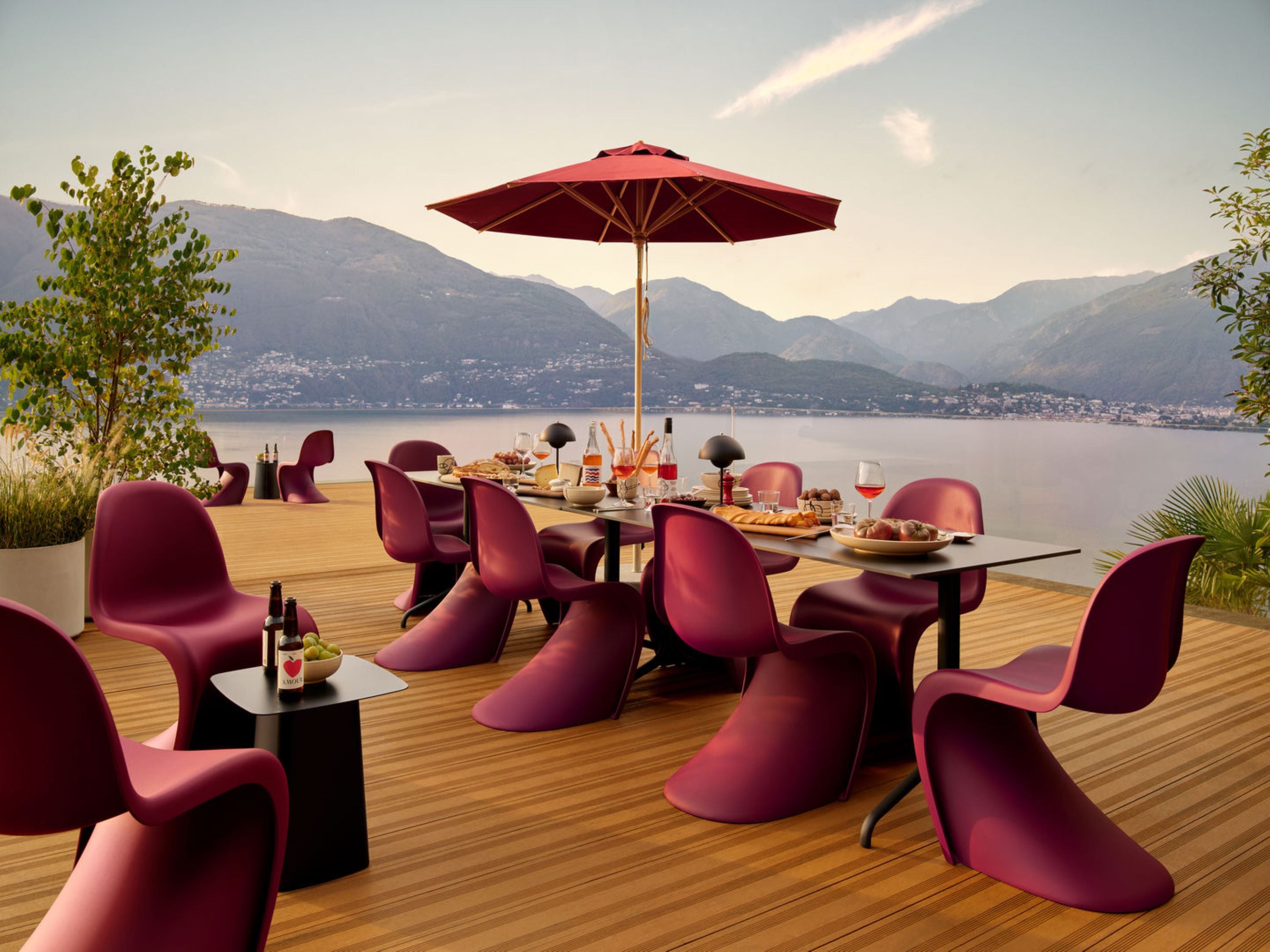 Panton_Chair_Bordeaux